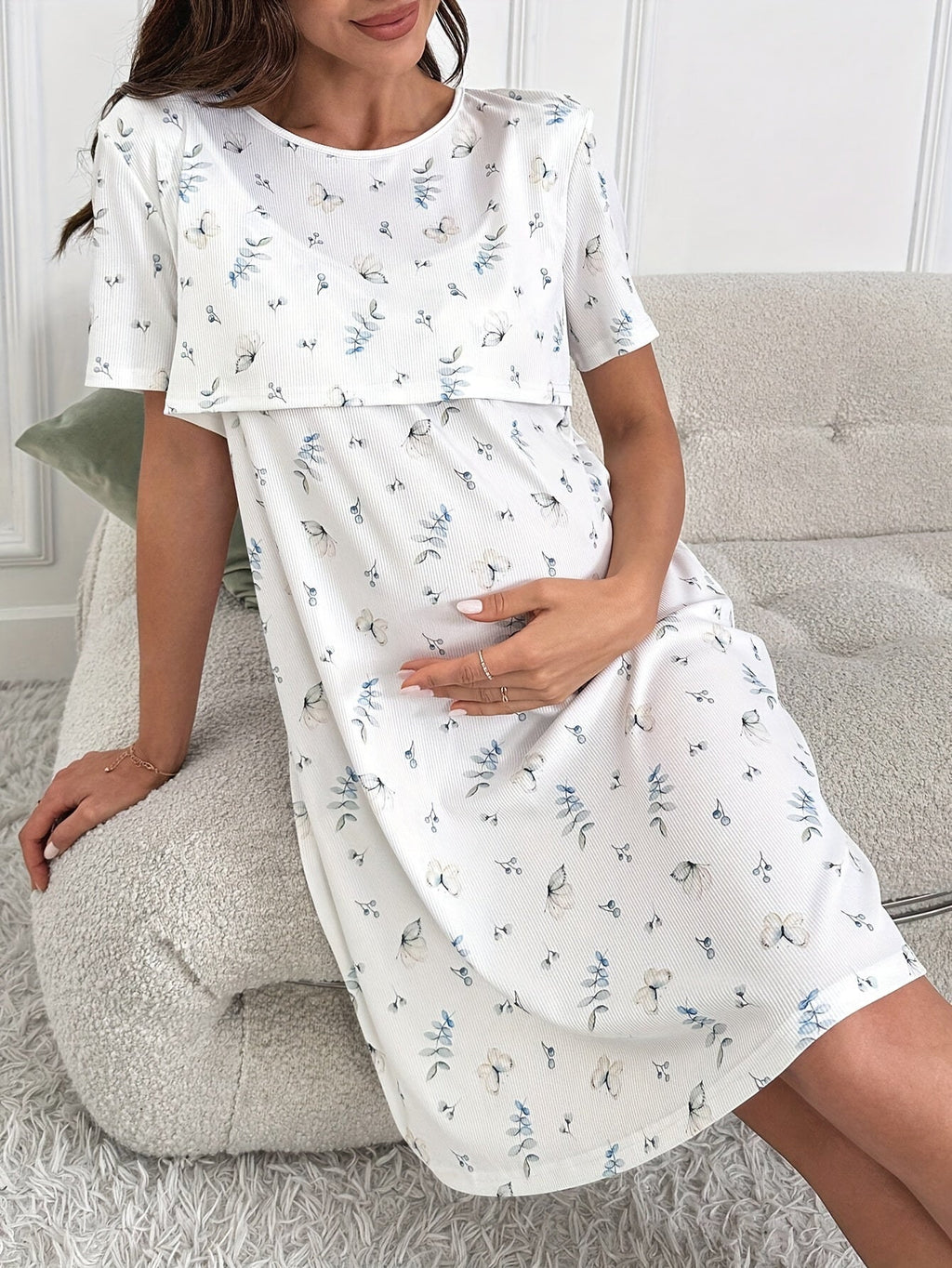 Comfortable Maternity Nursing Nightgown – Butterfly Leaf Print Stretch Nightdress for Pregnant Women