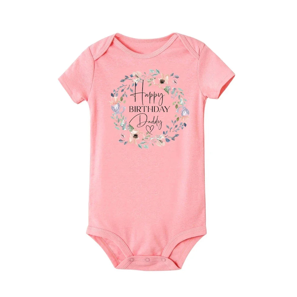 “Happy Birthday Daddy, I Love You” – Adorable Newborn Baby Bodysuit, Short-Sleeve Infant Romper, Perfect Birthday Gift for Dad