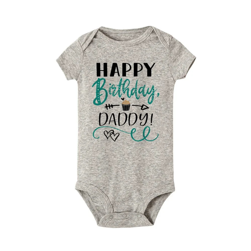 “Happy Birthday Daddy, I Love You” – Adorable Newborn Baby Bodysuit, Short-Sleeve Infant Romper, Perfect Birthday Gift for Dad